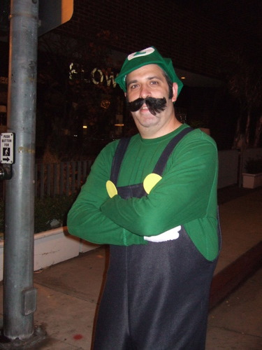 Illustration for article titled Nintendo Love Invades West Hollywood Costume Carnaval